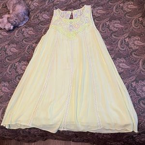 Lilly Pulitzer dress, size Large, flowy, lined, light lime florescent green